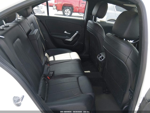 WDD3G4EB4KW013740 Mercedes-Benz A 220