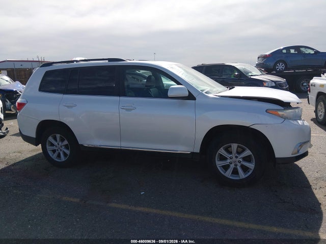 46009636 :رقم المزاد ، 5TDBK3EH3DS240942 vin ، 2013 Toyota Highlander Se V6 مزاد بيع