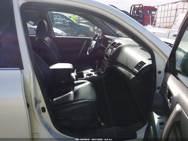 46009636 :رقم المزاد ، 5TDBK3EH3DS240942 vin ، 2013 Toyota Highlander Se V6 مزاد بيع