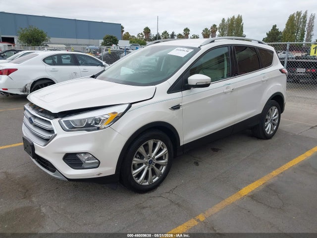 2017 Ford Escape Titanium მანქანა იყიდება აუქციონზე, vin: 1FMCU0JD5HUA62013, აუქციონის ნომერი: 46009638