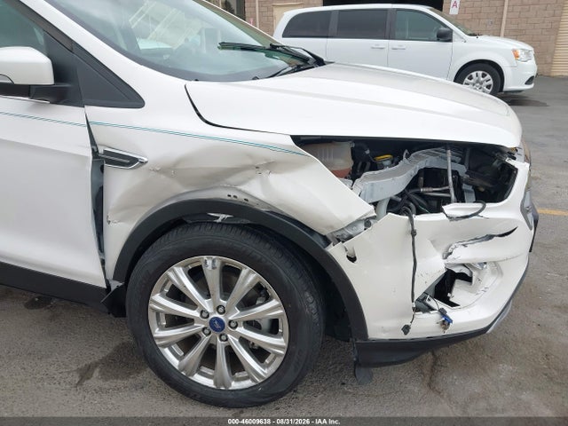 2017 Ford Escape Titanium მანქანა იყიდება აუქციონზე, vin: 1FMCU0JD5HUA62013, აუქციონის ნომერი: 46009638