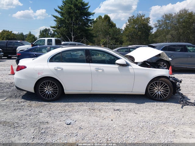 46009678 :رقم المزاد ، W1KAF4GB6NR042568 vin ، 2022 Mercedes-benz C 300 Sedan مزاد بيع