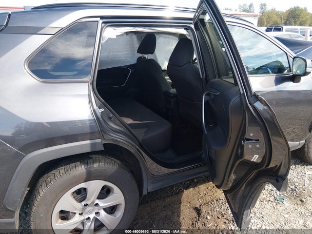 Toyota RAV4 LE 2019 2T3G1RFV8KC055671 Image 8