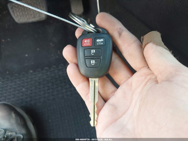 46009735 :رقم المزاد ، 4T1BF1FK1HU760959 vin ، 2017 Toyota Camry Se مزاد بيع