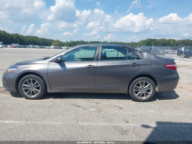 46009735 :رقم المزاد ، 4T1BF1FK1HU760959 vin ، 2017 Toyota Camry Se مزاد بيع
