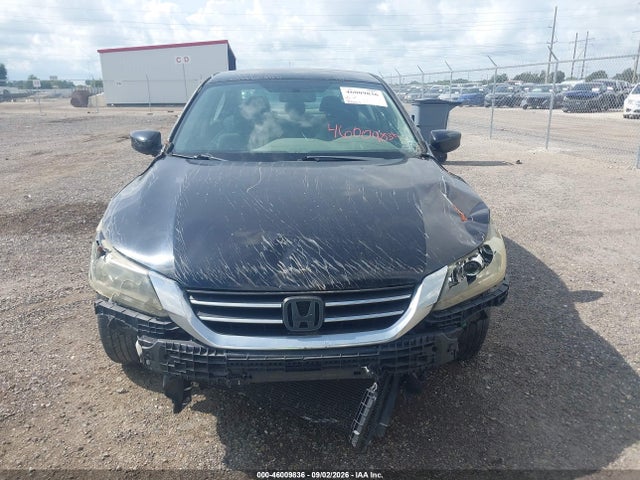 46009836 :رقم المزاد ، 1HGCR2F3XFA009485 vin ، 2015 Honda Accord Lx مزاد بيع