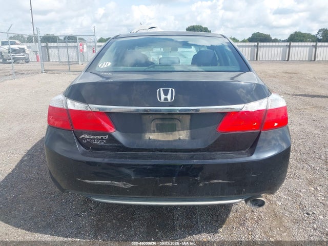 46009836 :رقم المزاد ، 1HGCR2F3XFA009485 vin ، 2015 Honda Accord Lx مزاد بيع