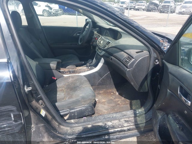 46009836 :رقم المزاد ، 1HGCR2F3XFA009485 vin ، 2015 Honda Accord Lx مزاد بيع