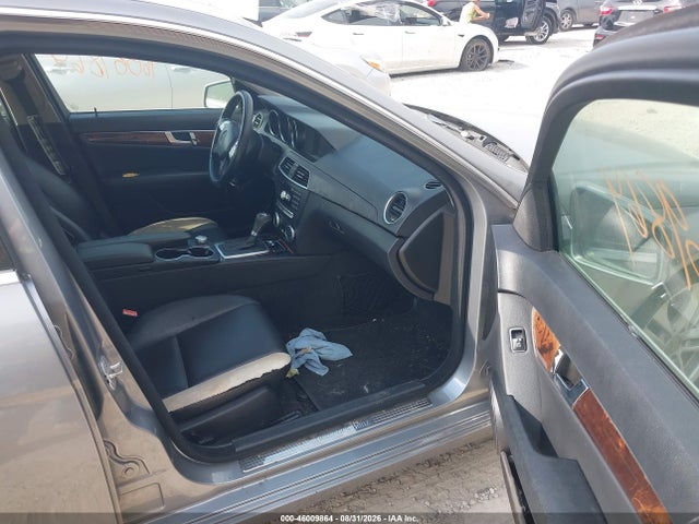 Продаж на аукціоні авто 2014 Mercedes-benz C 250 Luxury, vin: WDDGF4HB5EG251479, номер лоту: 46009864