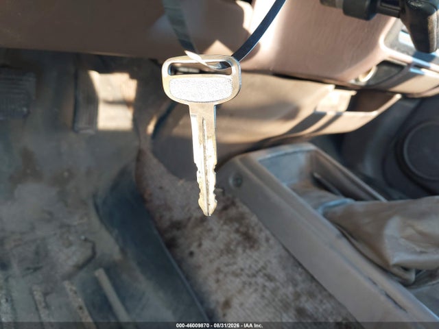 46009870 :رقم المزاد ، 4TAUN61C8SZ044711 vin ، 1995 Toyota Tacoma مزاد بيع
