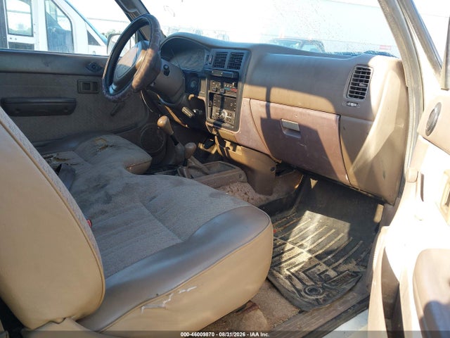 46009870 :رقم المزاد ، 4TAUN61C8SZ044711 vin ، 1995 Toyota Tacoma مزاد بيع