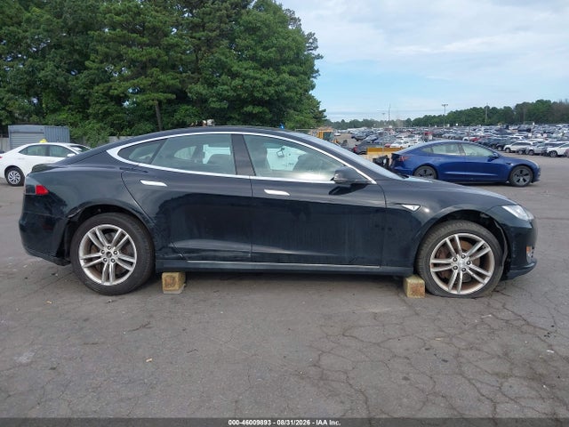 46009893 :رقم المزاد ، 5YJSA1CN1DFP25780 vin ، 2013 Tesla Model S مزاد بيع