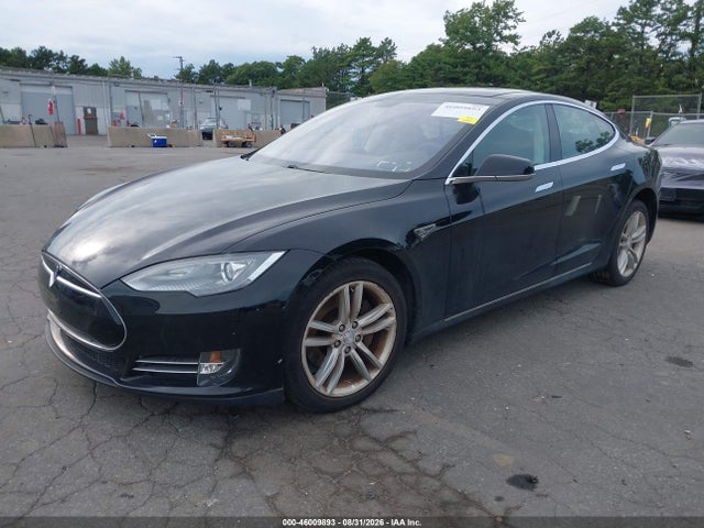46009893 :رقم المزاد ، 5YJSA1CN1DFP25780 vin ، 2013 Tesla Model S مزاد بيع