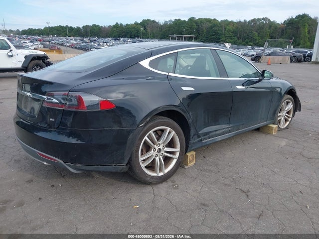 46009893 :رقم المزاد ، 5YJSA1CN1DFP25780 vin ، 2013 Tesla Model S مزاد بيع