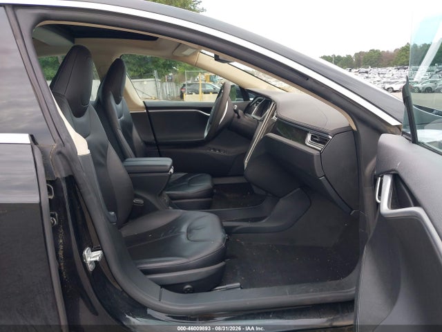 46009893 :رقم المزاد ، 5YJSA1CN1DFP25780 vin ، 2013 Tesla Model S مزاد بيع
