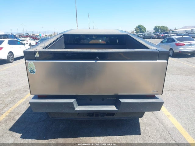 Продажа на аукционе авто 2024 Tesla Cybertruck All-wheel Drive, vin: 7G2CEHEDXRA018121, номер лота: 46009913
