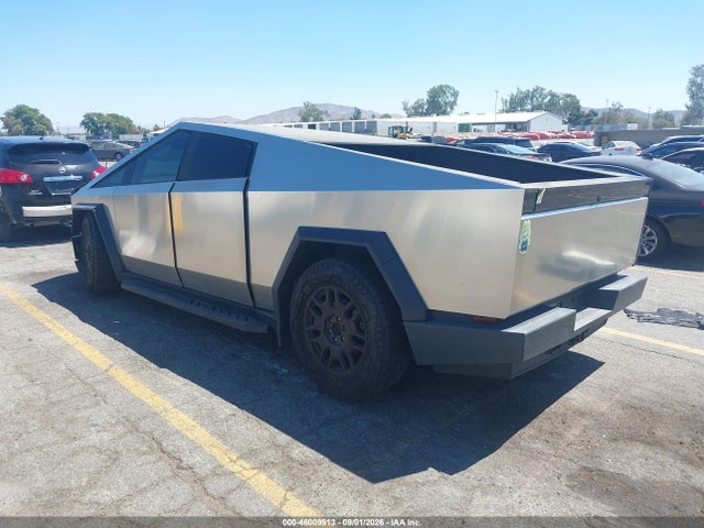 Продажа на аукционе авто 2024 Tesla Cybertruck All-wheel Drive, vin: 7G2CEHEDXRA018121, номер лота: 46009913