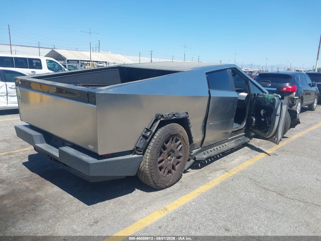 Продажа на аукционе авто 2024 Tesla Cybertruck All-wheel Drive, vin: 7G2CEHEDXRA018121, номер лота: 46009913