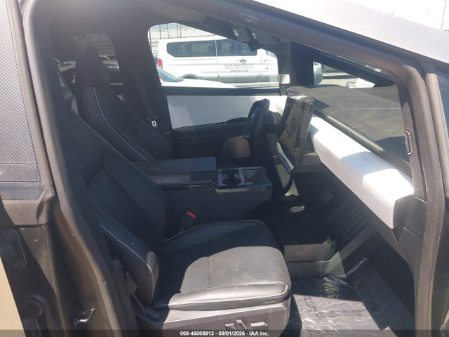 Продажа на аукционе авто 2024 Tesla Cybertruck All-wheel Drive, vin: 7G2CEHEDXRA018121, номер лота: 46009913