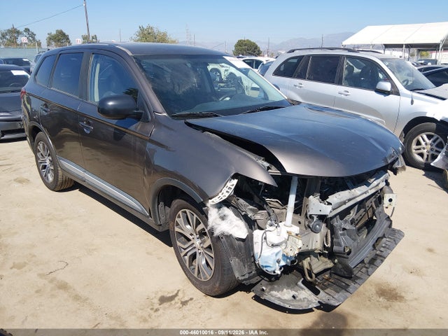 Продаж на аукціоні авто 2017 Mitsubishi Outlander Es, vin: JA4AD2A34HZ063181, номер лоту: 46010016