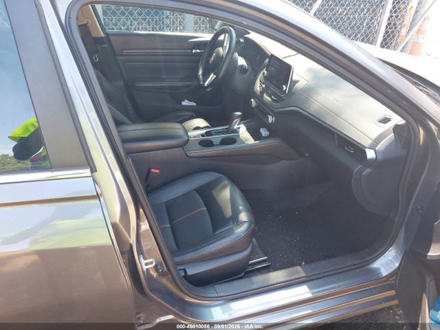Auction sale of the 2019 Nissan Altima 2.5 Sr, vin: 1N4BL4CW1KC141741, lot number: 46010056