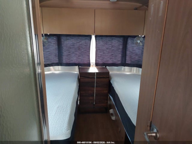 46010196 :رقم المزاد ، 1STJPYJ296J519311 vin ، 2006 Airstream Other مزاد بيع