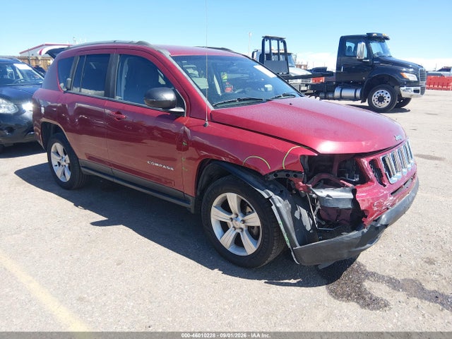 46010228 :رقم المزاد ، 1C4NJDBB4FD269094 vin ، 2015 Jeep Compass Sport مزاد بيع