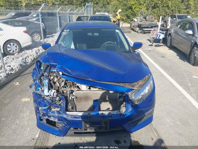 46010243 :رقم المزاد ، 19XFC2F5XJE043723 vin ، 2018 Honda Civic Lx مزاد بيع