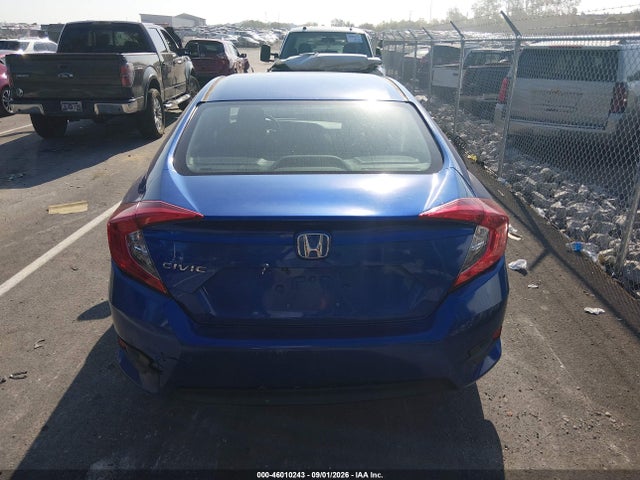 46010243 :رقم المزاد ، 19XFC2F5XJE043723 vin ، 2018 Honda Civic Lx مزاد بيع
