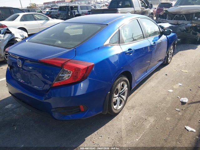 46010243 :رقم المزاد ، 19XFC2F5XJE043723 vin ، 2018 Honda Civic Lx مزاد بيع