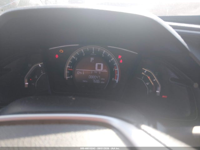 46010243 :رقم المزاد ، 19XFC2F5XJE043723 vin ، 2018 Honda Civic Lx مزاد بيع