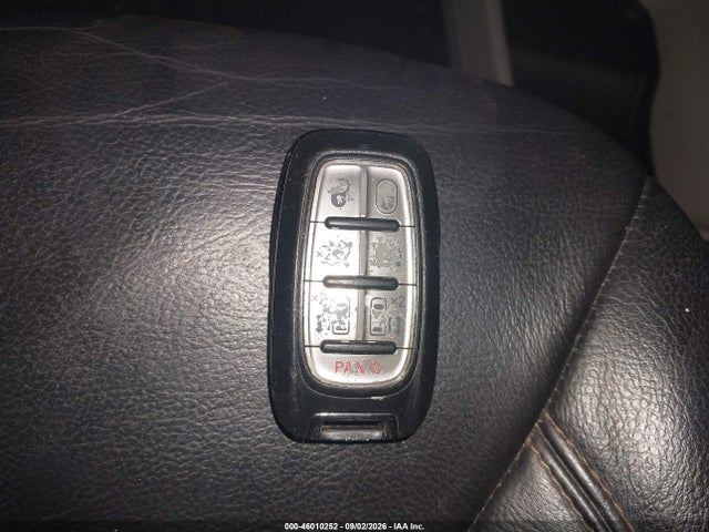 2017 Chrysler Pacifica Touring-l მანქანა იყიდება აუქციონზე, vin: 2C4RC1BGXHR705243, აუქციონის ნომერი: 46010252
