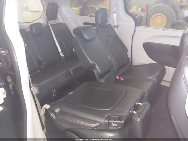 2017 Chrysler Pacifica Touring-l მანქანა იყიდება აუქციონზე, vin: 2C4RC1BGXHR705243, აუქციონის ნომერი: 46010252