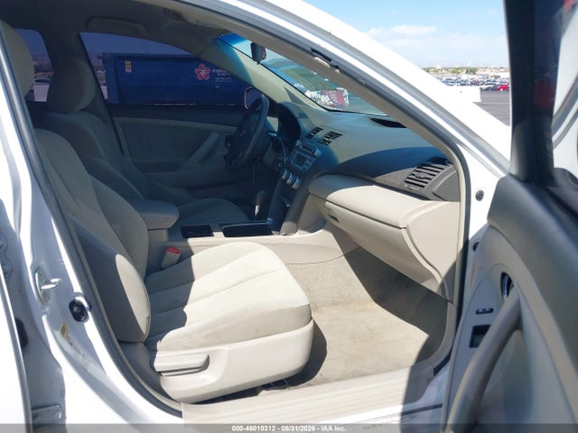 46010312 :رقم المزاد ، 4T1BE46K98U731522 vin ، 2008 Toyota Camry Le مزاد بيع