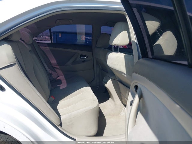 46010312 :رقم المزاد ، 4T1BE46K98U731522 vin ، 2008 Toyota Camry Le مزاد بيع