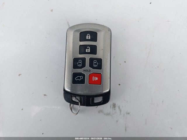 46010314 :رقم المزاد ، 5TDYK3DC4FS596321 vin ، 2015 Toyota Sienna Xle Premium 8 Passenger مزاد بيع