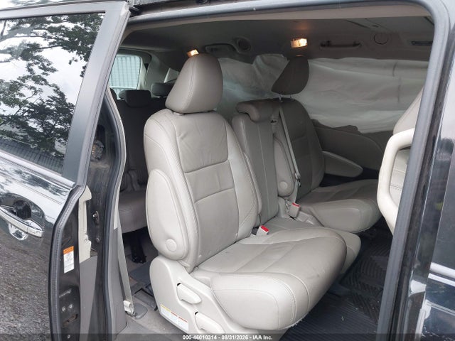 46010314 :رقم المزاد ، 5TDYK3DC4FS596321 vin ، 2015 Toyota Sienna Xle Premium 8 Passenger مزاد بيع