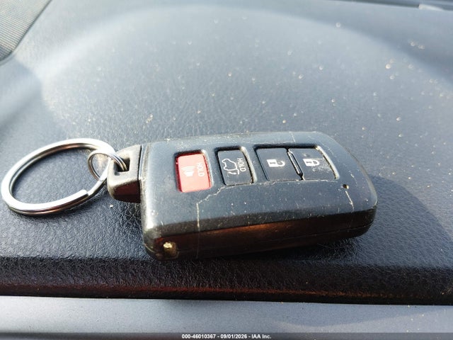 2016 Toyota Rav4 Se მანქანა იყიდება აუქციონზე, vin: JTMJFREV1GD185934, აუქციონის ნომერი: 46010367