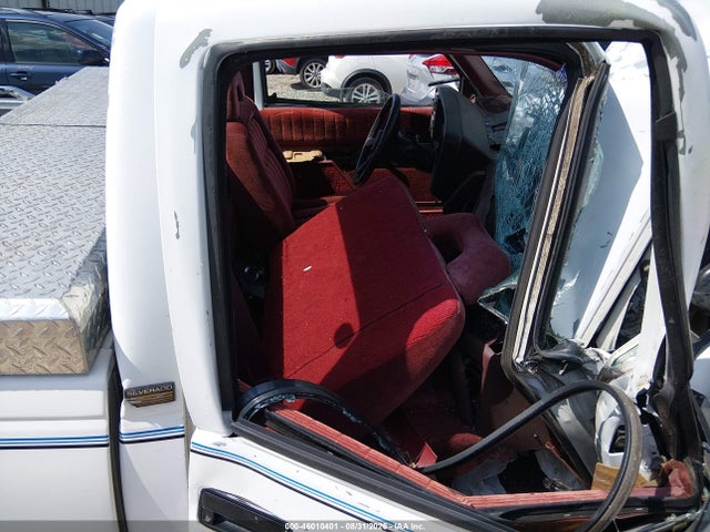 46010401 :رقم المزاد ، 1GCEC14K3NZ232772 vin ، 1992 Chevrolet Gmt-400 C1500 مزاد بيع
