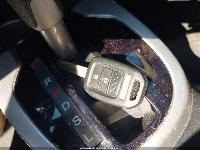 46010445 :رقم المزاد ، 3HGGK5H40KM721093 vin ، 2019 Honda Fit Lx مزاد بيع