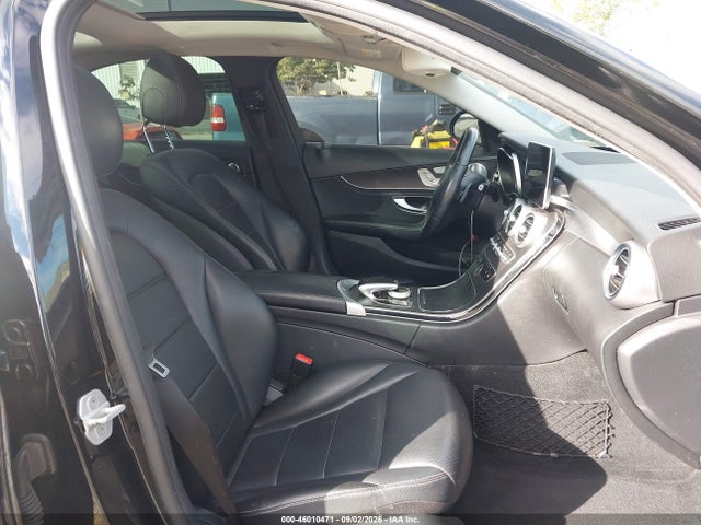 55SWF4JB3GU106727 Mercedes-Benz C 300