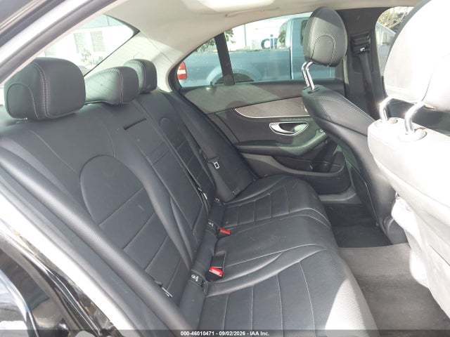 55SWF4JB3GU106727 Mercedes-Benz C 300