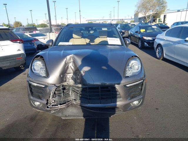 Porsche Macan 2018 WP1AA2A54JLB22558 Image 13