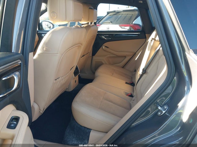 Porsche Macan 2018 WP1AA2A54JLB22558 Image 8
