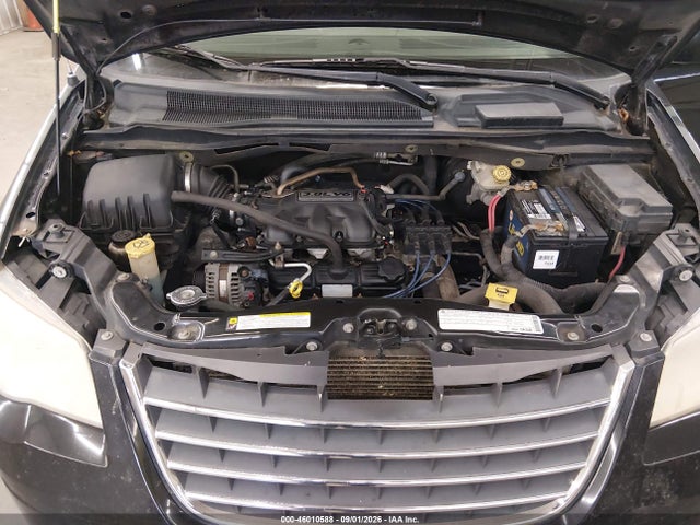 46010588 :رقم المزاد ، 2A4RR5D12AR285587 vin ، 2010 Chrysler Town & Country Touring مزاد بيع