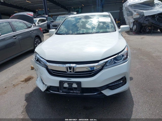 46010621 :رقم المزاد ، JHMCR6F52HC023068 vin ، 2017 Honda Accord Hybrid Ex-l مزاد بيع