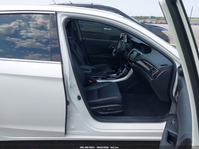 46010621 :رقم المزاد ، JHMCR6F52HC023068 vin ، 2017 Honda Accord Hybrid Ex-l مزاد بيع