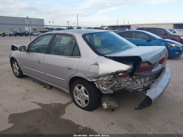 1999 Honda Accord Ex V6 მანქანა იყიდება აუქციონზე, vin: 1HGCG1650XA042689, აუქციონის ნომერი: 46010683