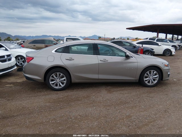 1G1ZD5ST1SF115411 Chevrolet Malibu Fwd 1lt