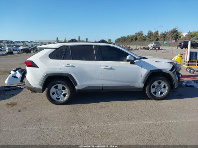 Toyota RAV4 LE 2019 2T3G1RFV3KC007642 Image 14